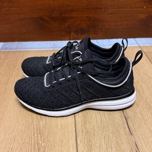 APL Techloom Phantom Black Athletic Shoes